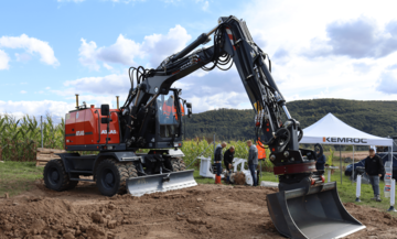 Radbagger mit Rototilt Aufnahme der Firma Atlas