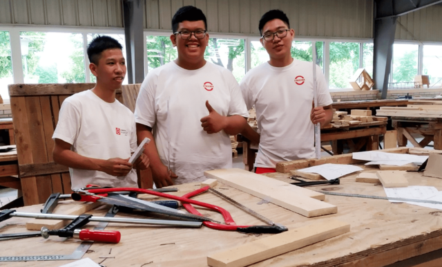 Junge Vietnamesen erfolgreich in Ausbildung gestartet